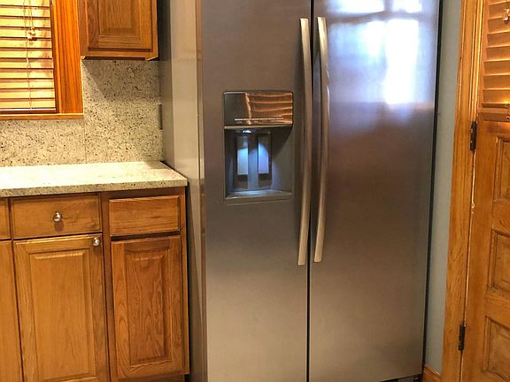 4th image of 5820 N Maplewood Ave #1