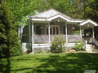 59 Turkey Ln, Cold Spring Harbor, NY 11724