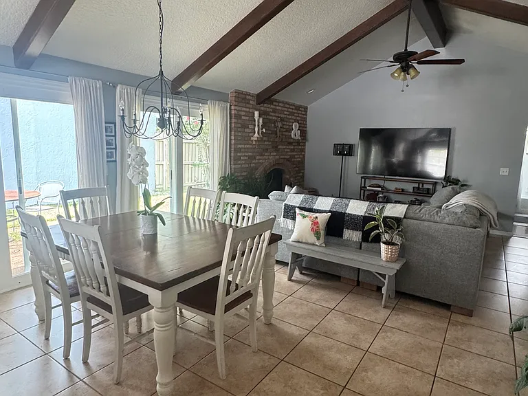 3303 Berridge Ln — Photo 3