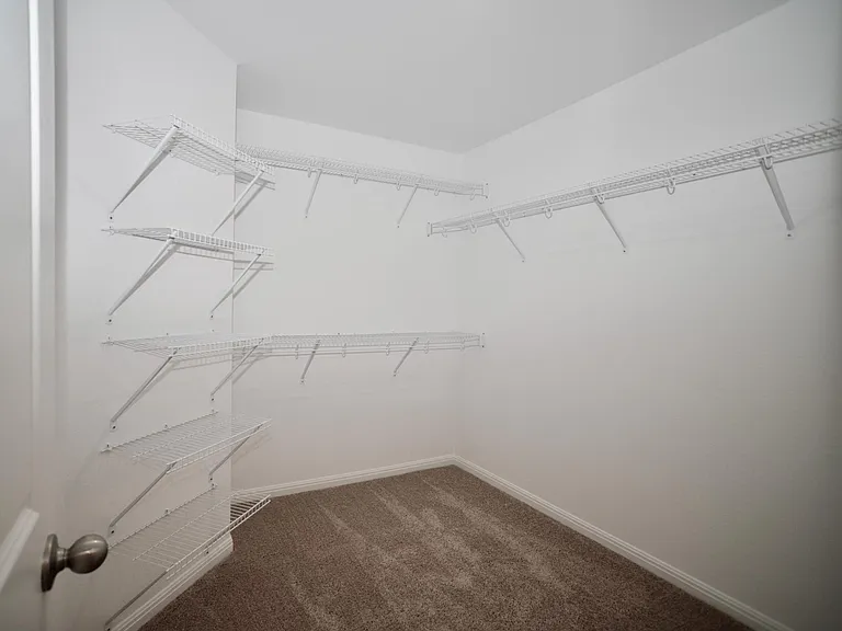 136 Maywood Ln — Photo 11