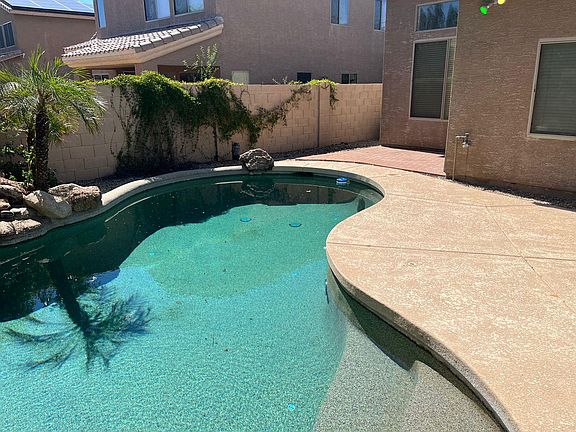 3rd image of 16068 W Evans Dr
