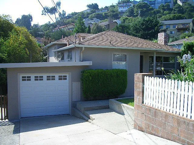 1105 North Rd photo 1