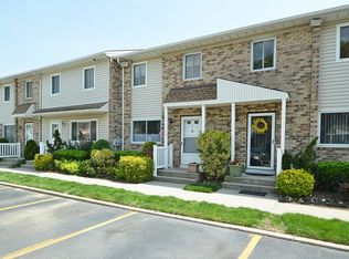 1595-9 N Central Ave, Valley Stream, NY 11580