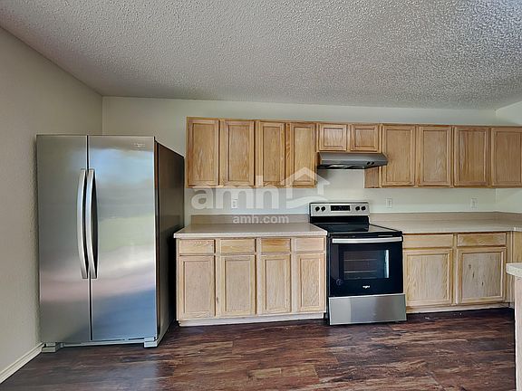 3rd image of 1601 White Oak Rd