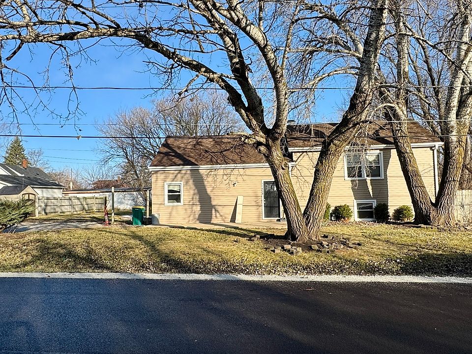 1st image of 11458 W Leland Ave