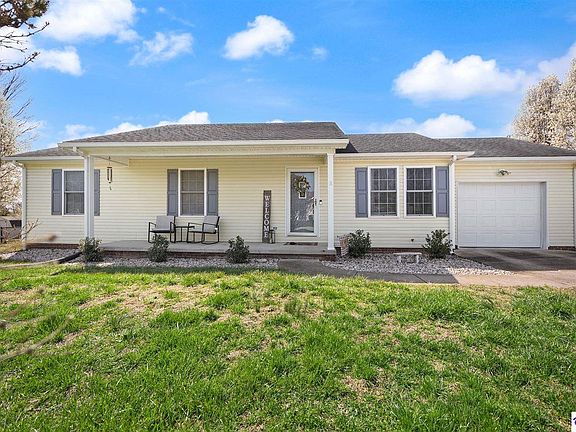 3rd image of 145 Heart Ln