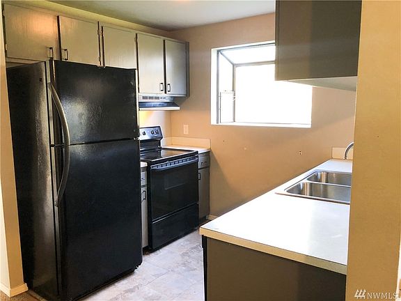 4th image of 5721 143rd Pl NE