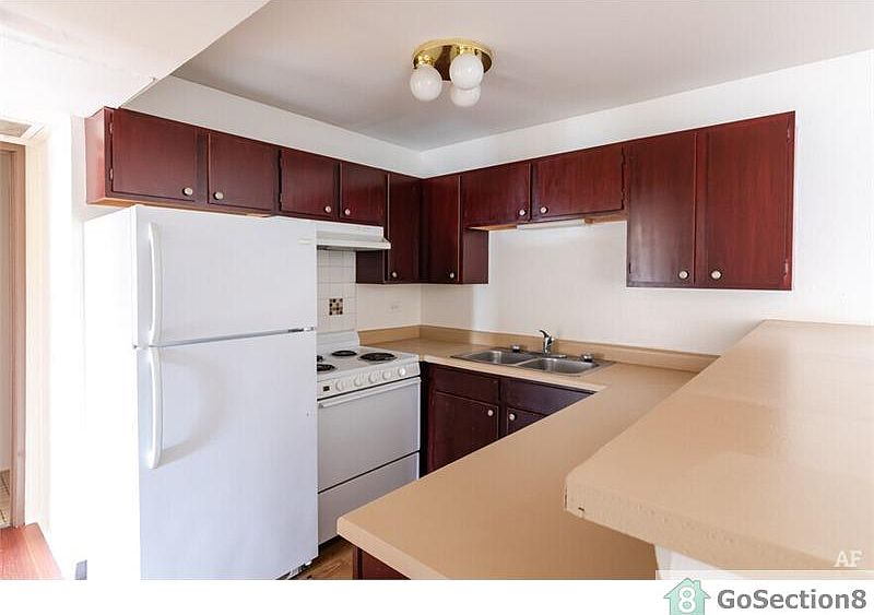 1st image of 1223 N Kings Ct #201