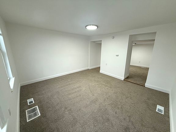 4th image of 25 13th St #W