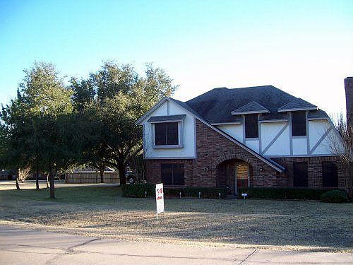 1st image of 836 Clearwater Dr