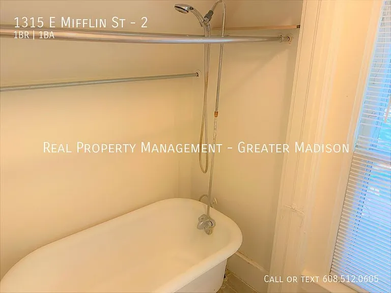 1315 E Mifflin St #2 — Photo 17