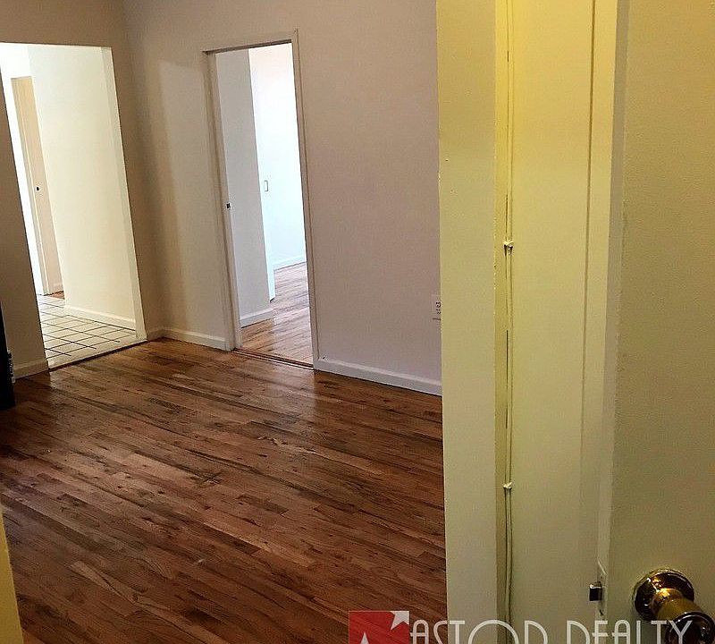 1st image of 3030 30th St APT 20