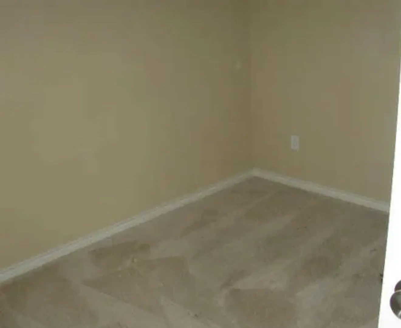 2 bed, 2.5 bath, 1597 sqft, $2,200 — Photo 4