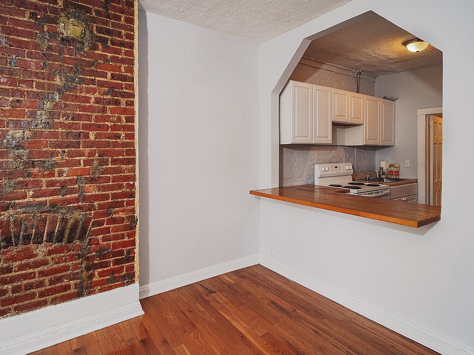 1st image of 434 W 38th St #3