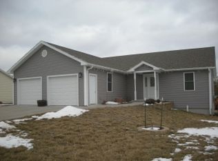 1837 Cypress Dr, Maryville, MO 64468