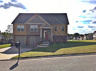 1392 Borrowdale Dr, Clarksville, TN 37040