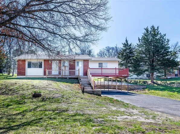 43 W Oak Hill Dr, Ellisville, MO 63021