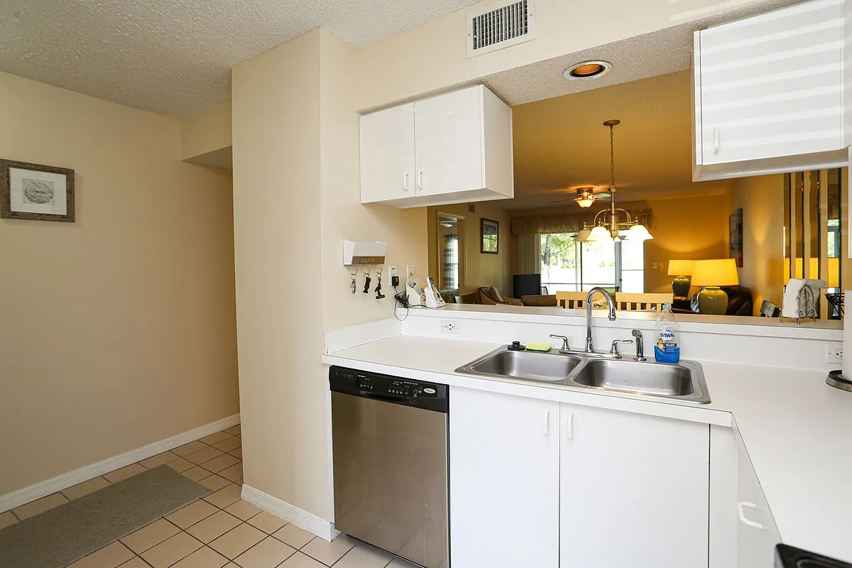 Building Photo - 287 Quail Forest Blvd #117