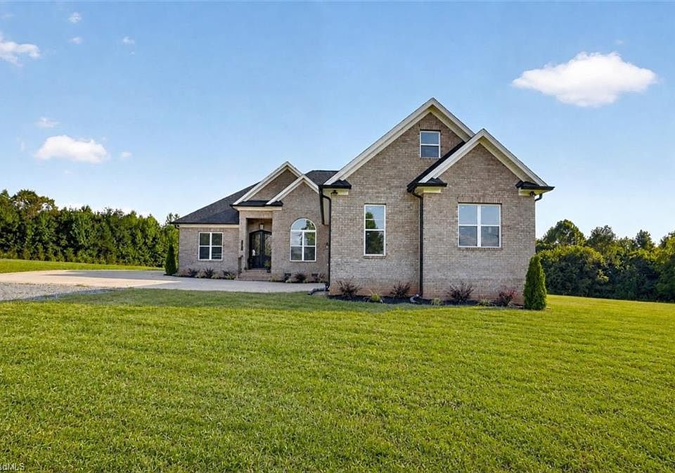 1st image of 5838 Chrismon Rd
