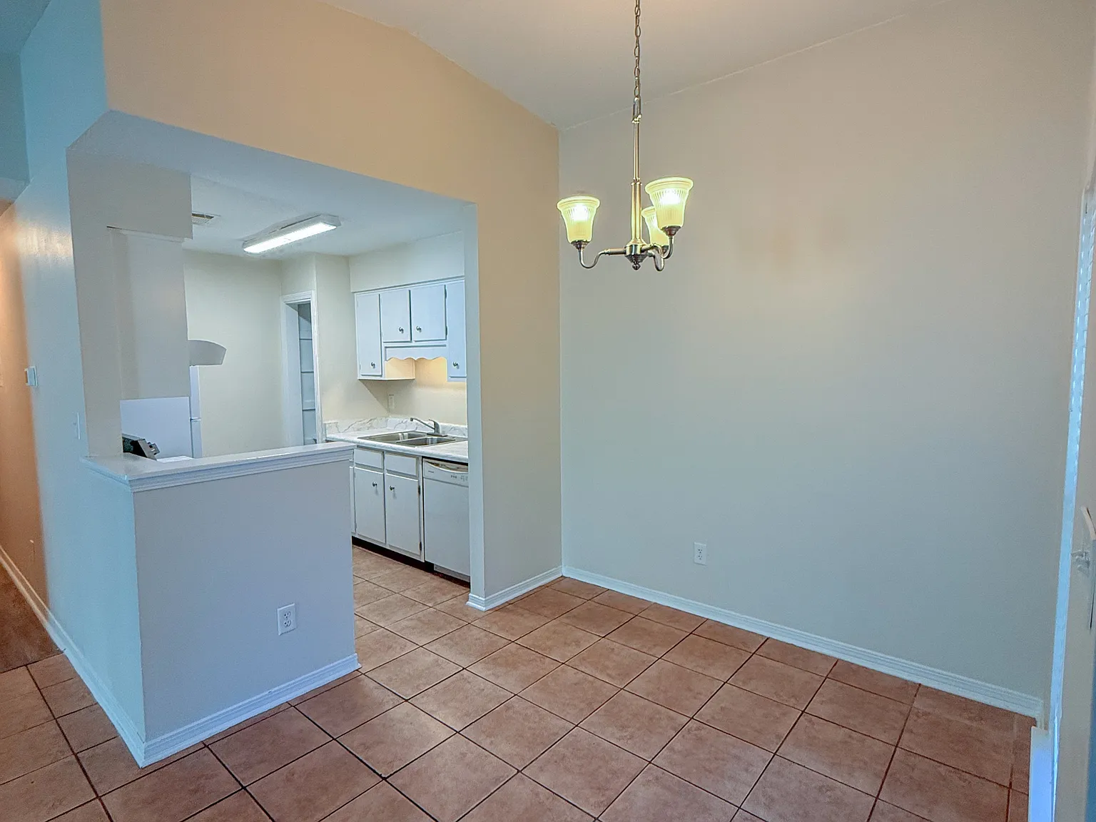 8390 Country Walk Drive - C — Photo 3