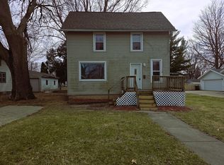 705 W 8th St, Sterling, IL