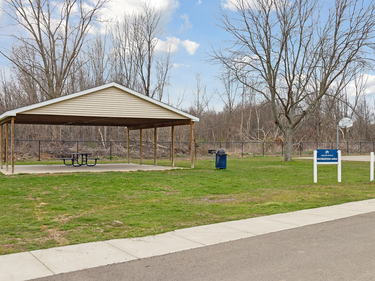 Pavilion Estates — Photo 2