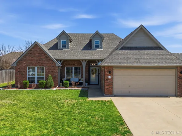 13 Cedar St, Kiefer, OK 74041