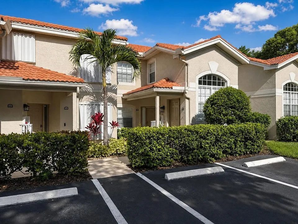 7553 Silver Trumpet Ln #202