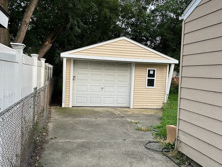 1762 E Madge Ave — Photo 10