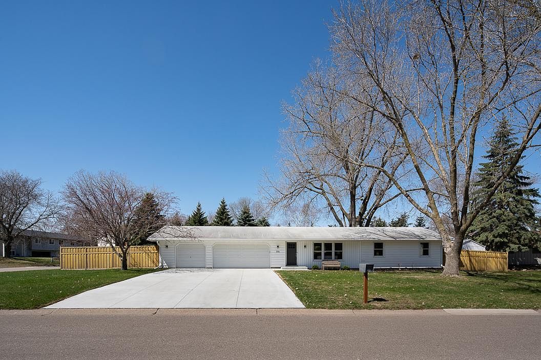 596 10th Ave SW, New Brighton, MN 55112 Zillow