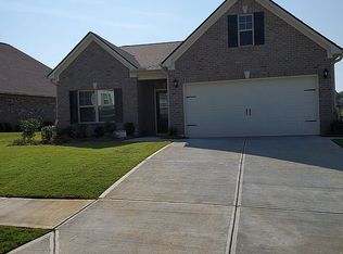 110 Willowbrook Dr, Calhoun, GA 30701