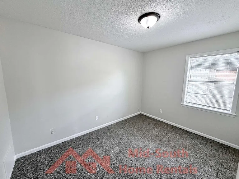 3231 Harvester Ln E — Photo 14