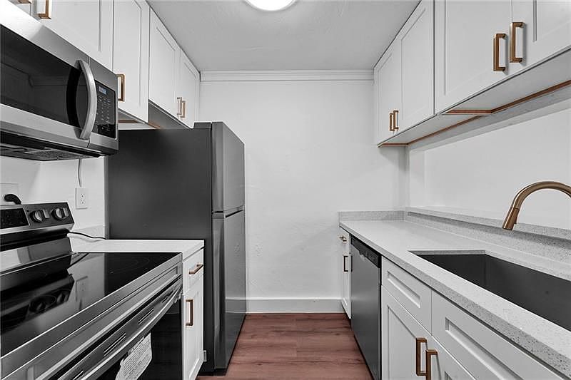 1st image of 505 NE 30th St APT 601