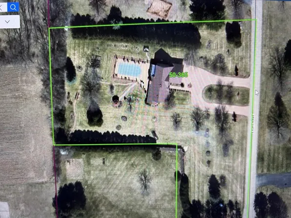 6723 8th Ave, Platteville, WI 53818