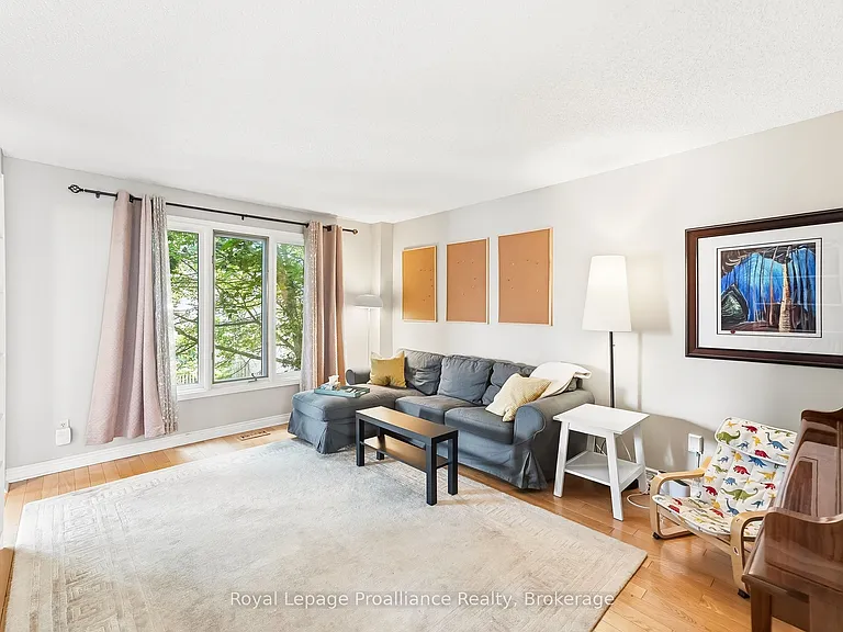 37 Ravine Dr — Photo 22