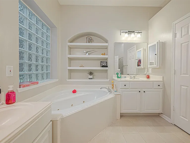 4202 Stone Oak Ct — Photo 7