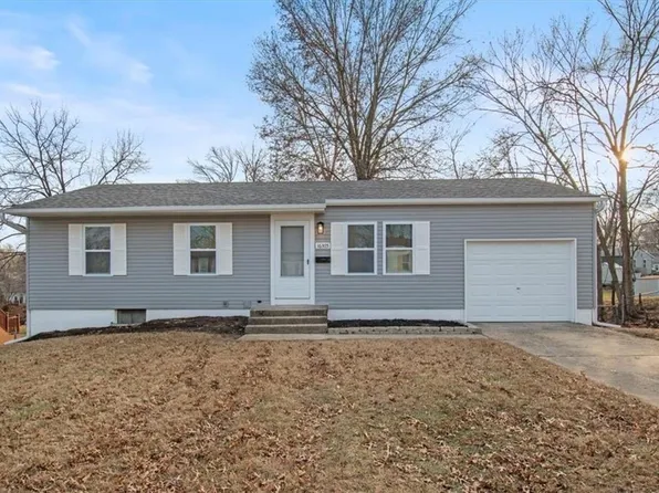 16305 E 16th St S, Independence, MO 64050