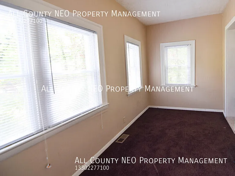 1234 Winton Ave — Photo 22