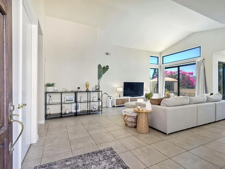 17586 Bocage Point — Photo 5