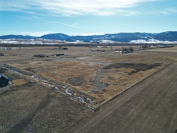 3rd image of 1981 Gateway South Rd