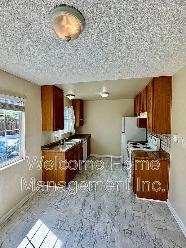 2 bed, 1.0 bath, 962 sqft, $2,125 — Photo 3
