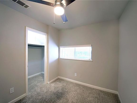 3rd image of 2825 San Gabriel St #B