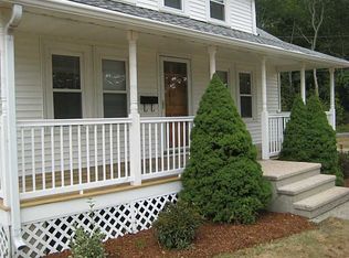 189 School St, North Kingstown, RI 02852