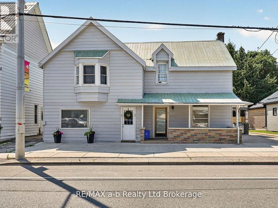 1st image of 133 Dundas St W