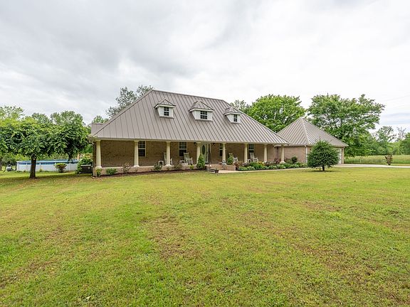 2nd image of 8276 Middle Butler Rd
