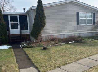 3 Tympani Trl, Olmsted Falls, OH 44138