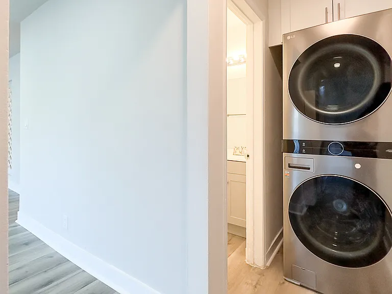 2233 S Ridgeley Dr #106 — Photo 13