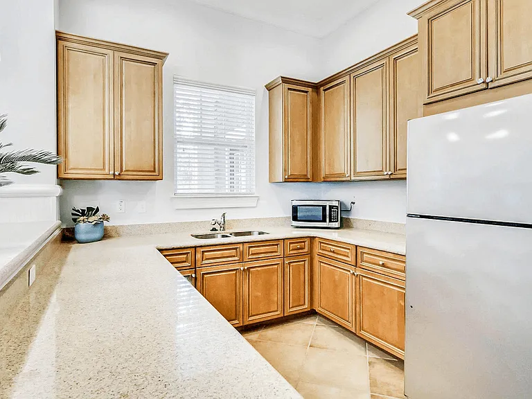 Cambridge Cove and Kathleen Pointe Apartment Homes — Photo 56