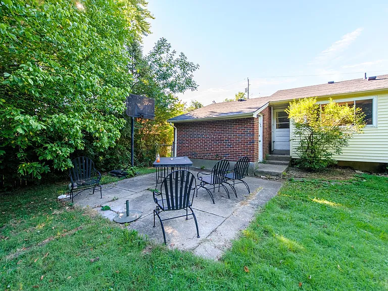 2656 Royal Glen Dr — Photo 32
