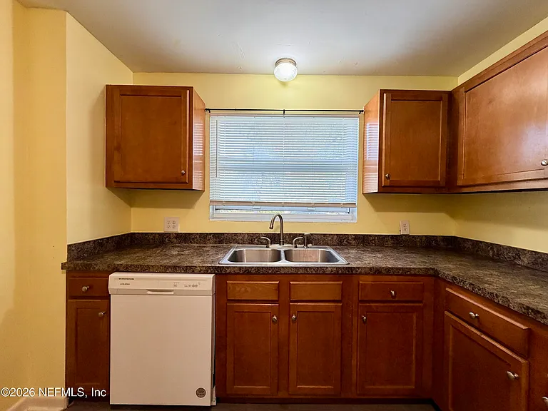 4037 Conga St — Photo 11